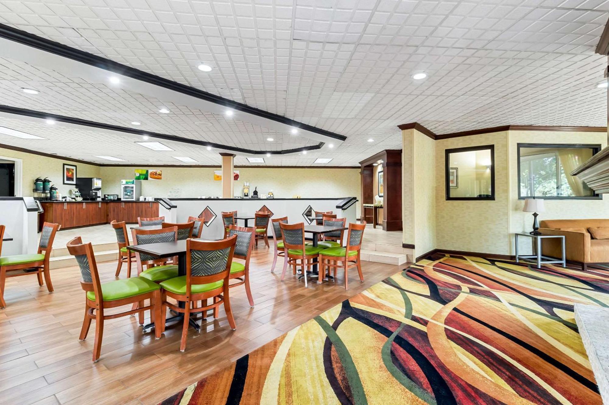 Quality Inn & Suites Florence Civic Center מראה חיצוני תמונה