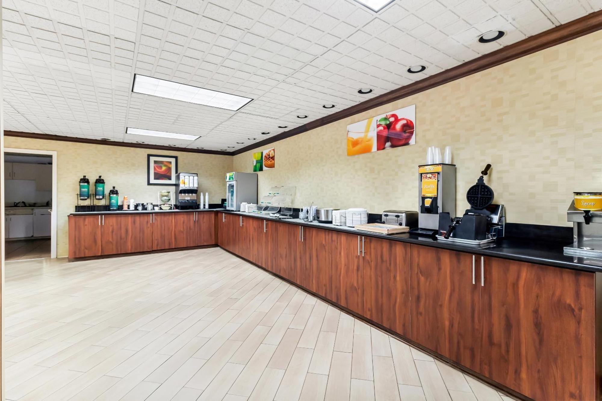 Quality Inn & Suites Florence Civic Center מראה חיצוני תמונה