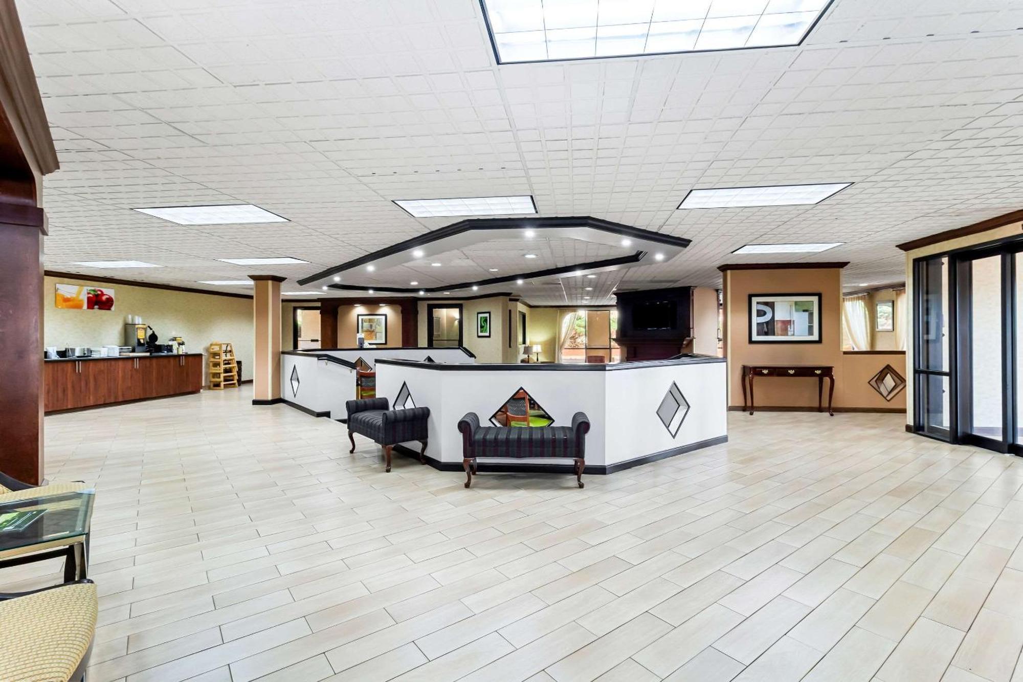 Quality Inn & Suites Florence Civic Center מראה חיצוני תמונה