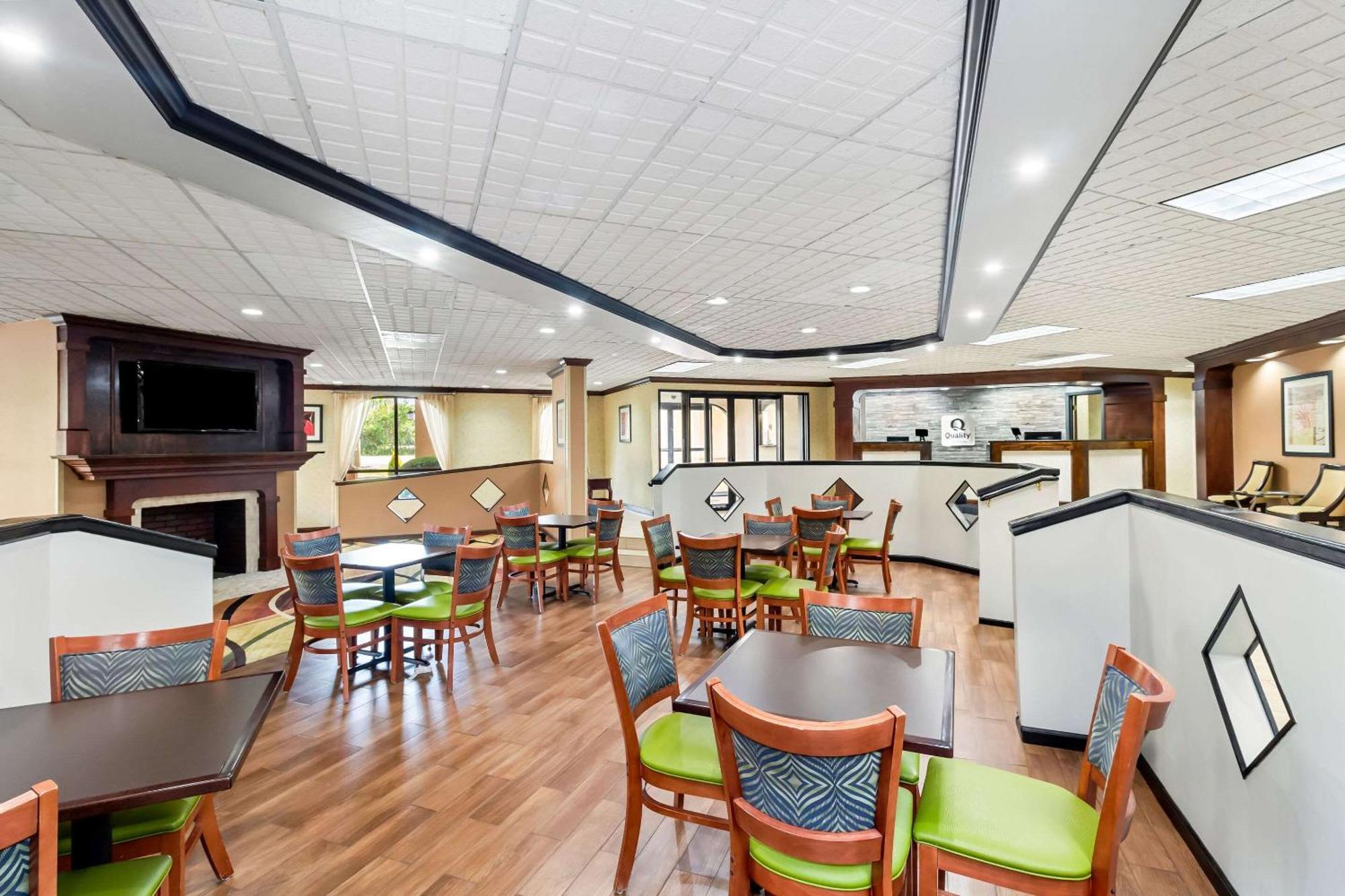 Quality Inn & Suites Florence Civic Center מראה חיצוני תמונה