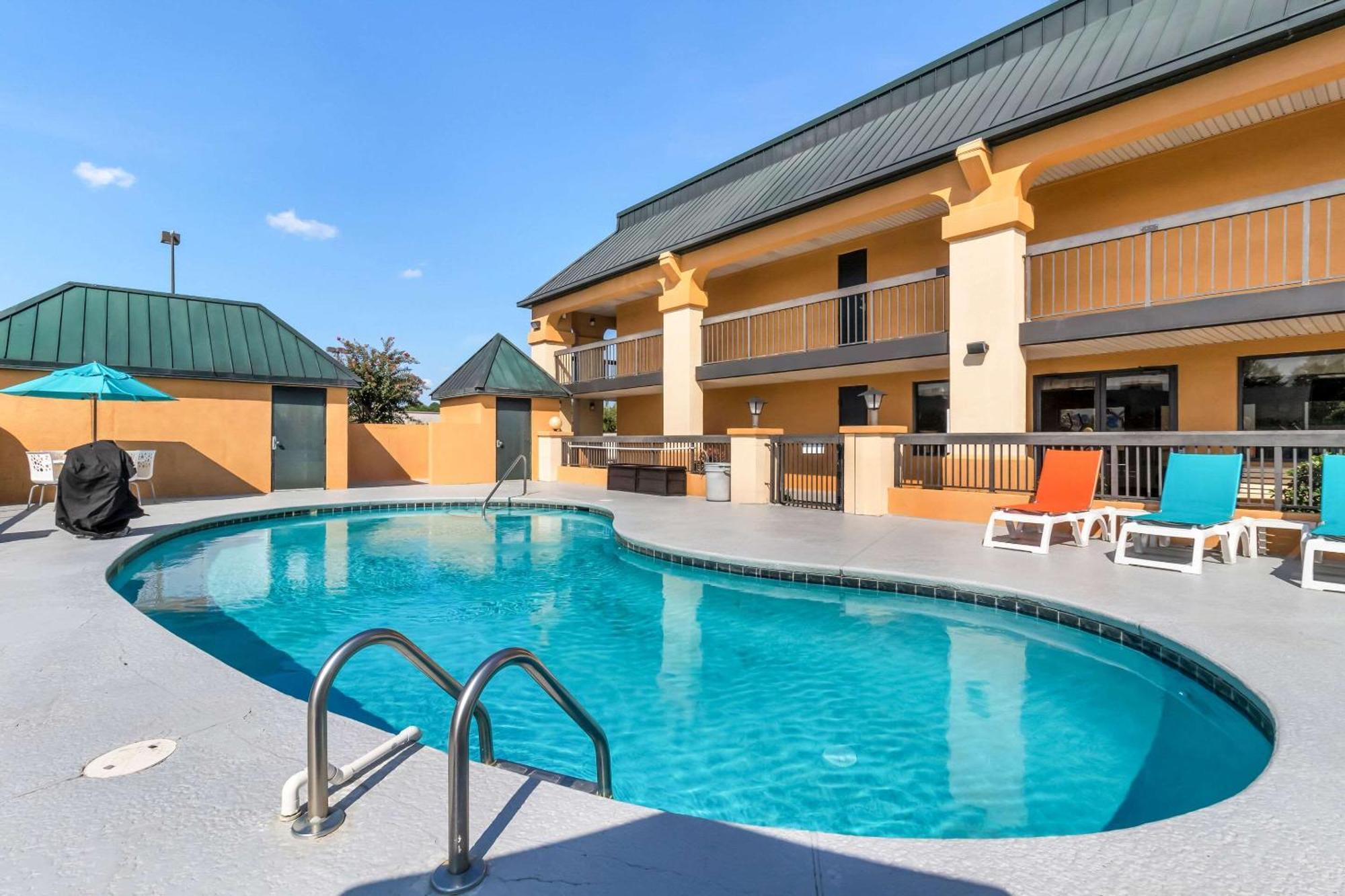 Quality Inn & Suites Florence Civic Center מראה חיצוני תמונה