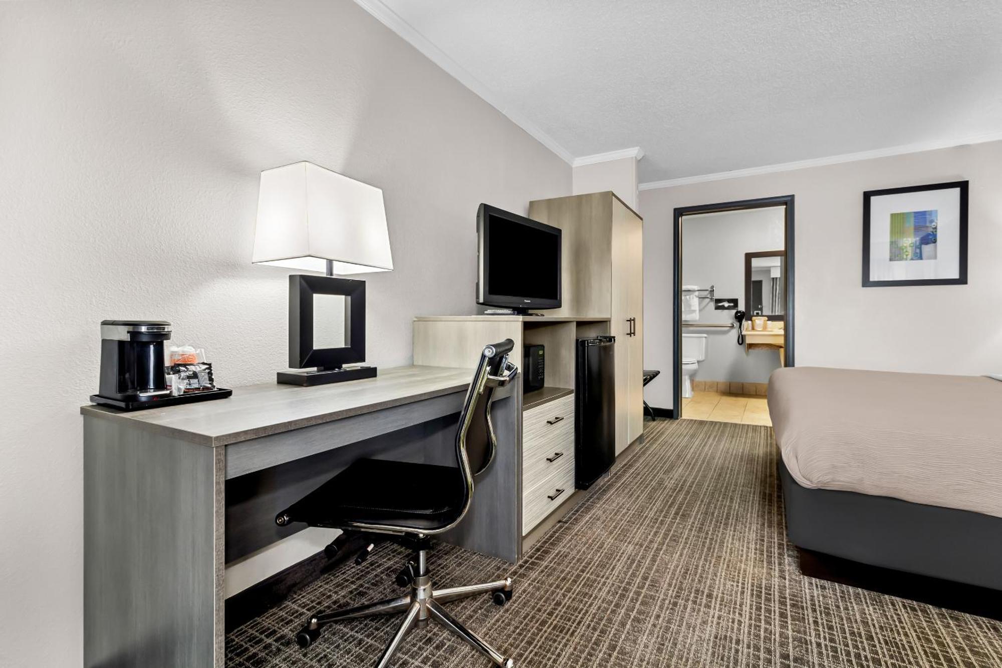Quality Inn & Suites Florence Civic Center מראה חיצוני תמונה