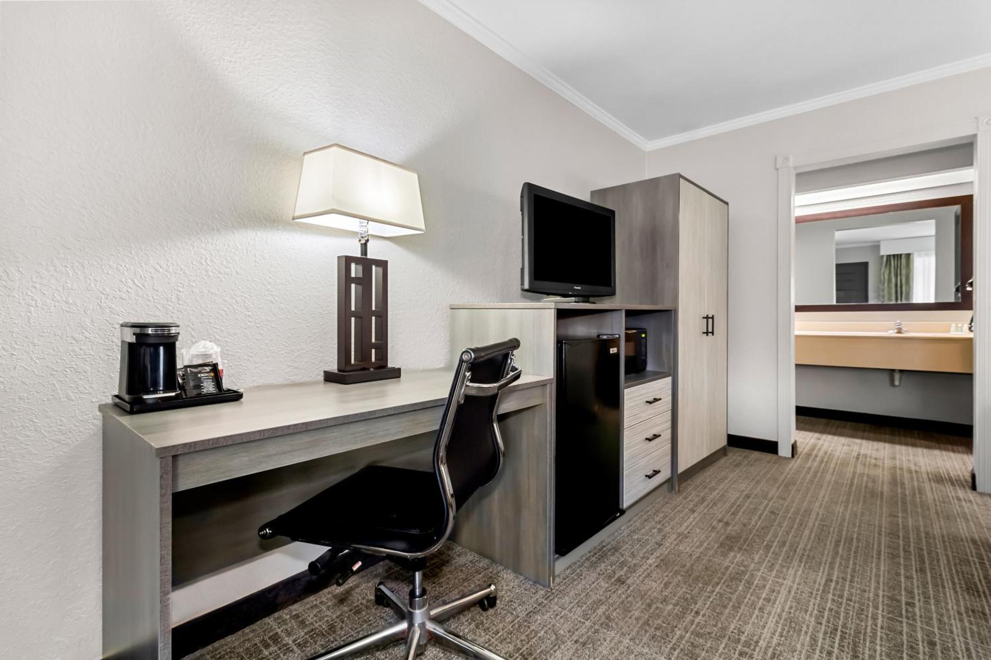 Quality Inn & Suites Florence Civic Center מראה חיצוני תמונה