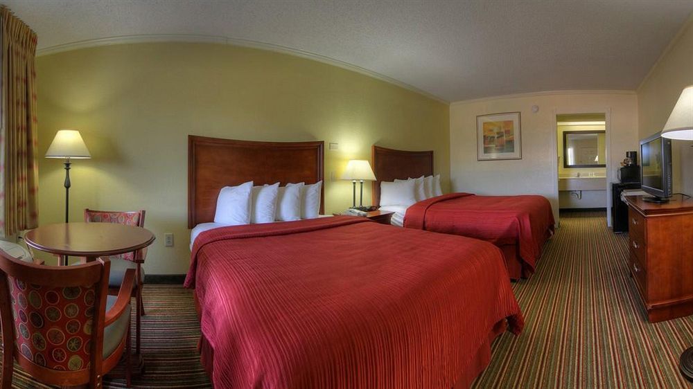 Quality Inn & Suites Florence Civic Center מראה חיצוני תמונה