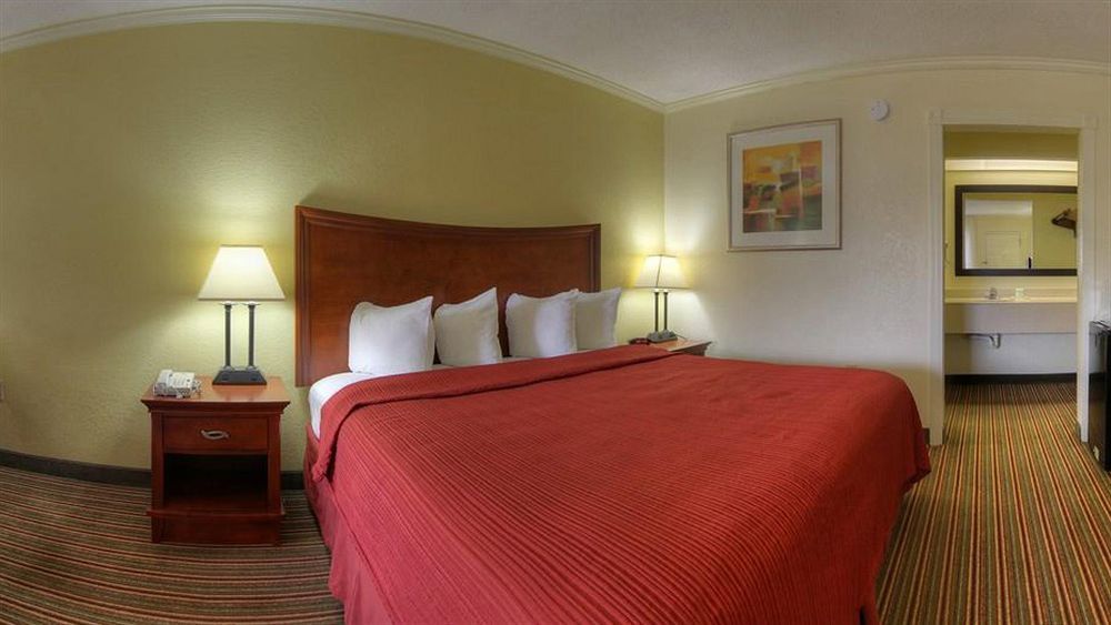 Quality Inn & Suites Florence Civic Center מראה חיצוני תמונה